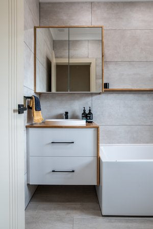 Contemporary bath design